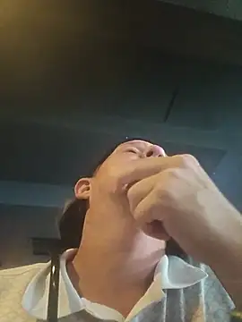 yourMasterisBored webcam