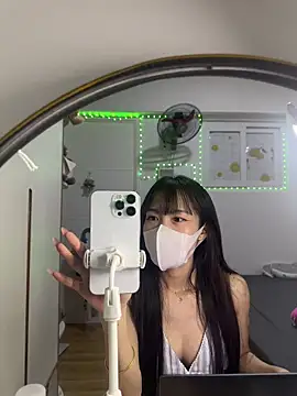 Lov3lily webcam