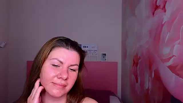 LunaKissesx webcam