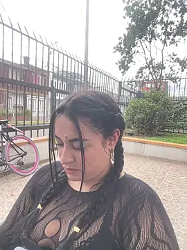 IvySanchez_Pinkk