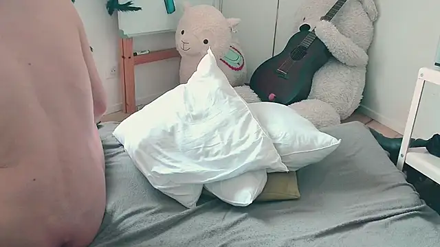 CeriseLapine webcam