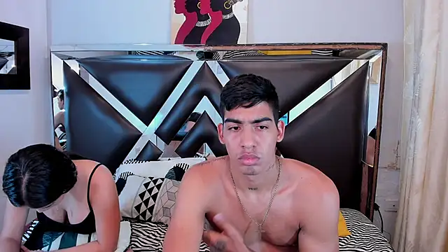 Milo_and_Mily webcam
