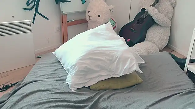 CeriseLapine webcam