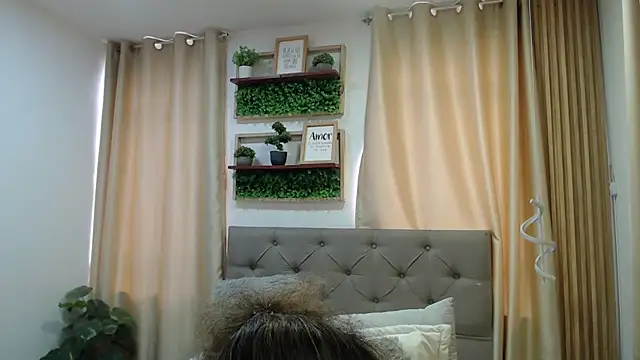sasi_luna webcam