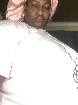 bustytitsxxx webcam