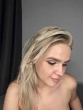 April_Purr webcam