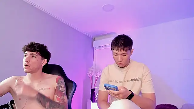 Handsomeboyss19 webcam