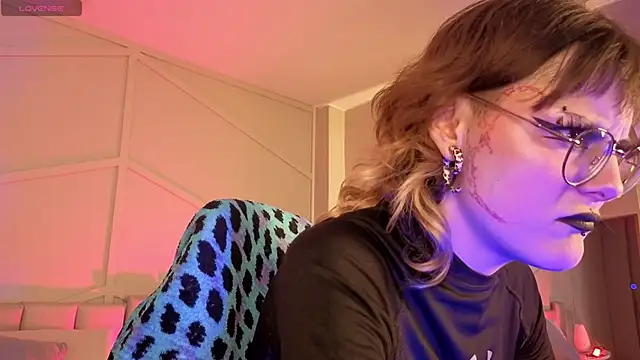 Rossiee_huntt webcam