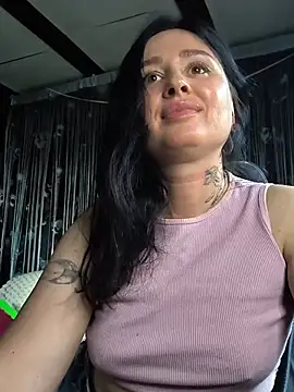 KikiXRed webcam