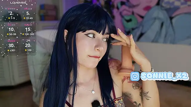 sonnie_mami (F teen) - Spank asss with paddle 7u7