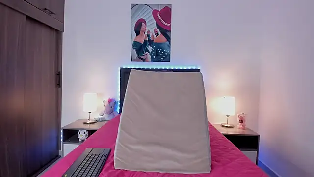 alana_greey_ webcam