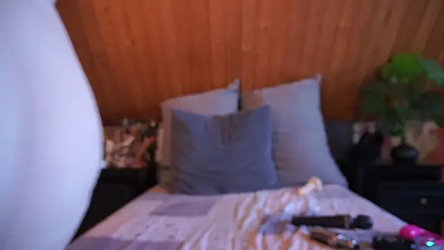 TessaWinter webcam