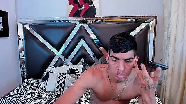 Milo_and_Mily webcam