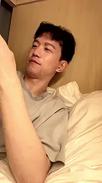 couplingcry (Ask my age) - 私秀预定。打卡杭州gay圈青旅，四人房间三个gay！