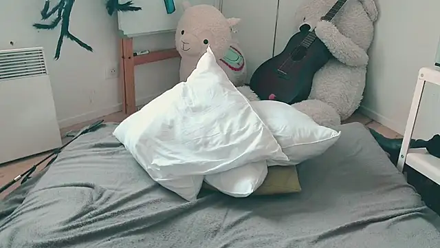 CeriseLapine webcam