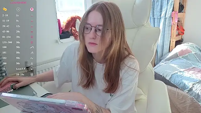 urstripchatgf live cam on StripChat