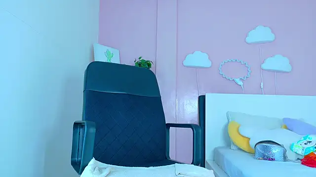 SeleneGibson__ webcam