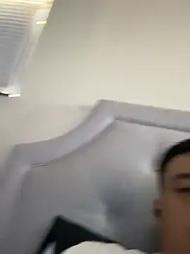 Richyyyybouyyy live cam on StripChat