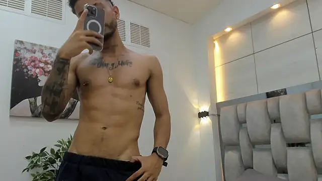 denis_winslow live cam on StripChat
