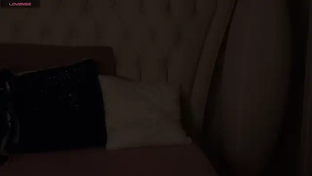 Ambersexxyxo live cam on StripChat