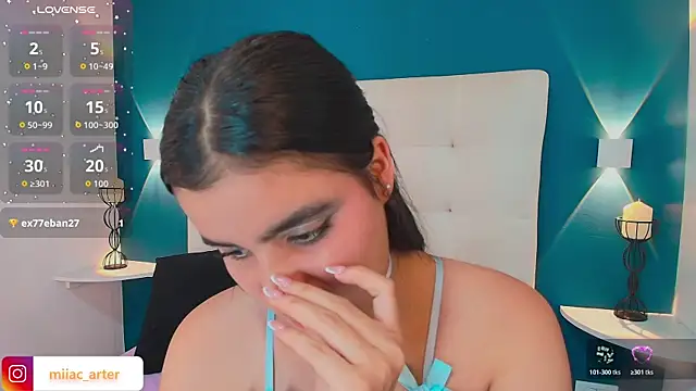 MiaaCarter_ webcam
