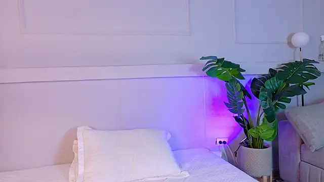 ZoeyPetit webcam