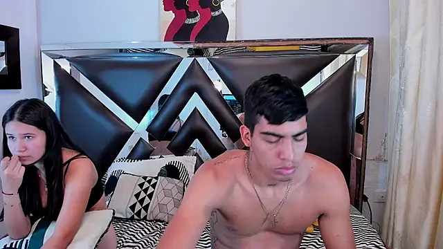 Milo_and_Mily webcam