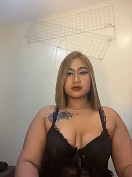 Modella: vien_pussy69