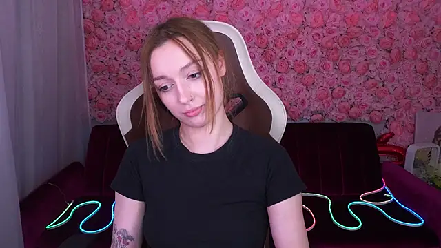 LizzaMoonn webcam