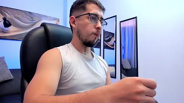 Tommas_Jhonson webcam