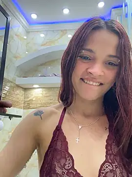 aurora_petitee webcam