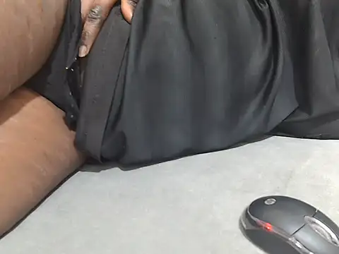 DripDiva webcam