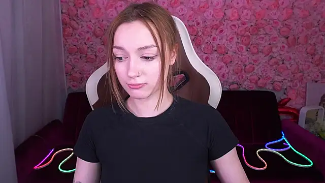LizzaMoonn webcam