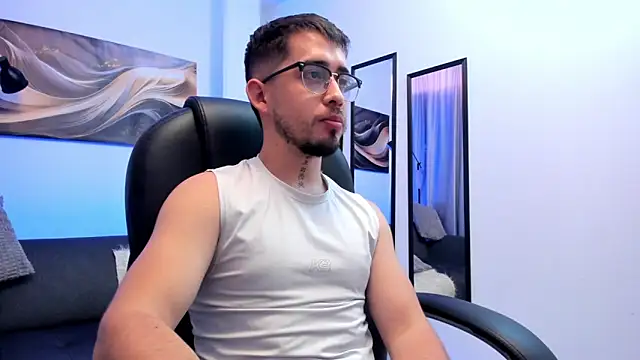Tommas_Jhonson webcam
