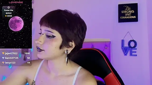 akiradoom webcam