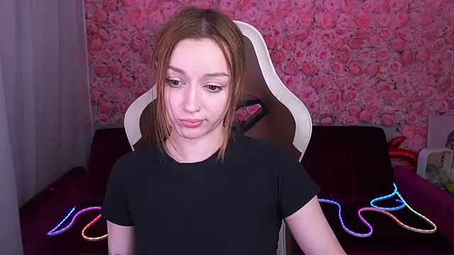 LizzaMoonn webcam