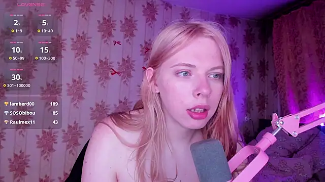 Cutie_Bambi webcam