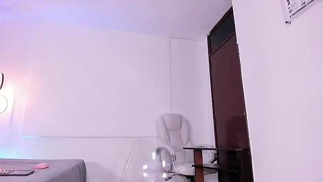 AmaraLewis webcam