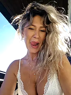 CelynaRoss webcam