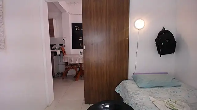 yselahot webcam