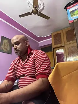 Dick_6inches_Delhi webcam