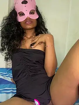 Nurvi_sharavya webcam