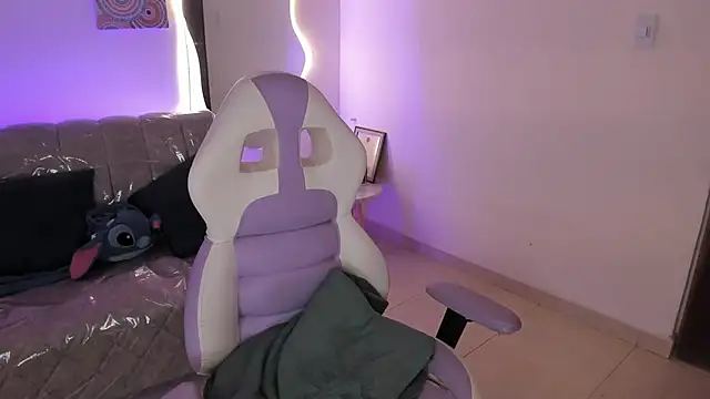 Emma_Miller2 webcam