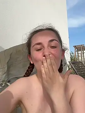 Ana_Delacour webcam