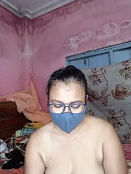 MoonLusty webcam