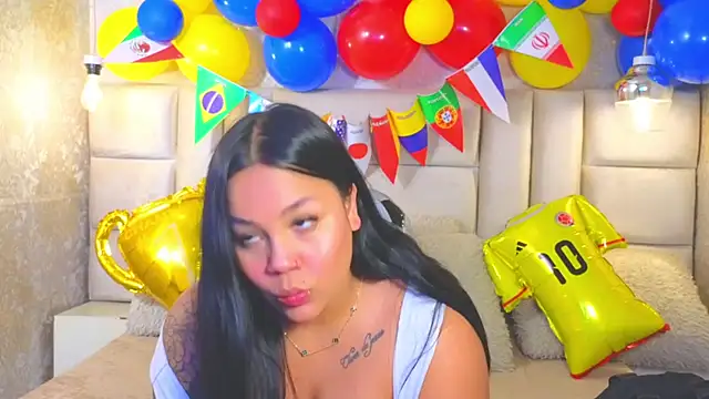 EmilyQueen3x webcam