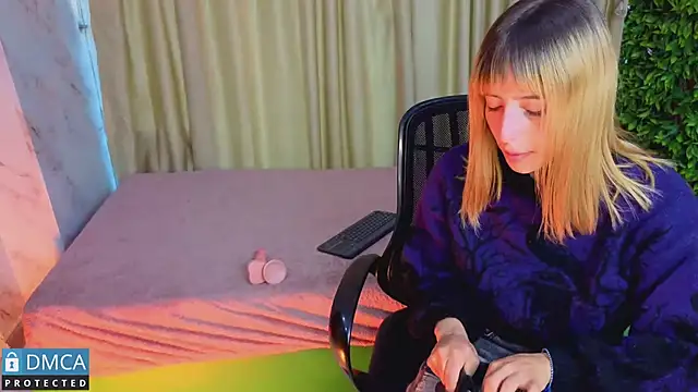 nena_cupcake_ webcam