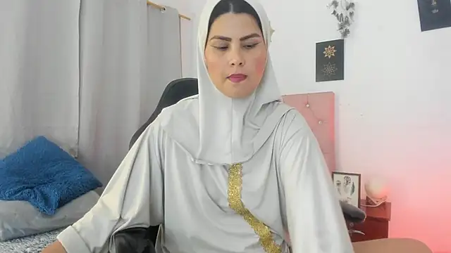 AishaAmin_ webcam