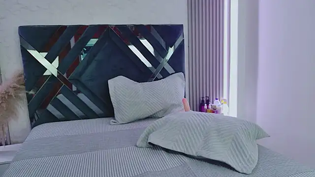 AmyTorres_ webcam