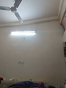 Sexy-Konika webcam